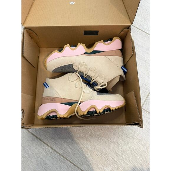 NWT: SOREL Kinetic Impact Caribou Sneaker Boots - Size 10 - Picture 2 of 5